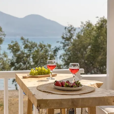Ammos Seafront House Tatil Evi Adamantas (Milos)